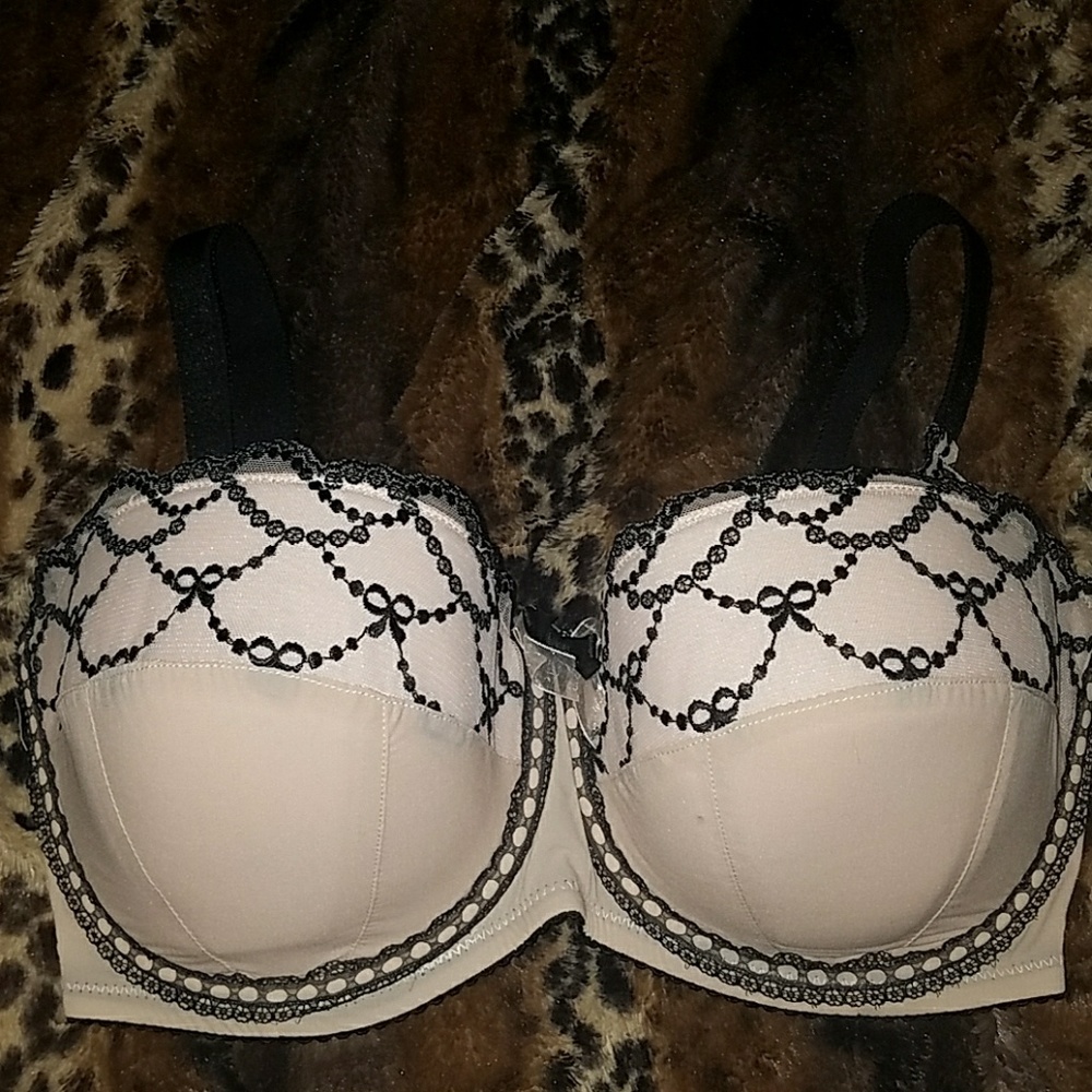 Parfait by Affinitas 34G Nude bra w/ black detail